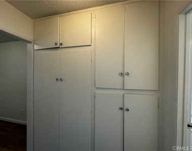 3920 Marathon Street - Photo Thumbnail 12