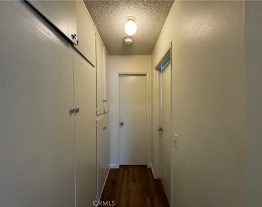 3920 Marathon Street - Photo Thumbnail 7