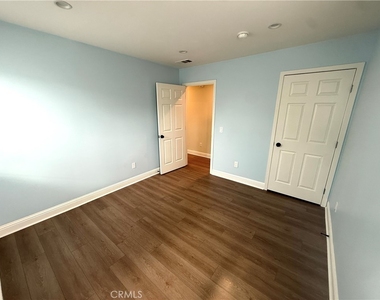 1334 W 65th Street - Photo Thumbnail 13