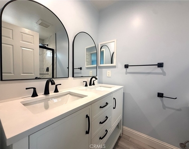 1334 W 65th Street - Photo Thumbnail 16