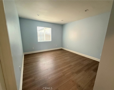 1334 W 65th Street - Photo Thumbnail 14