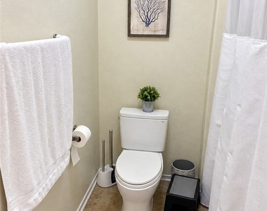 33640 W Winston Way - Photo Thumbnail 15