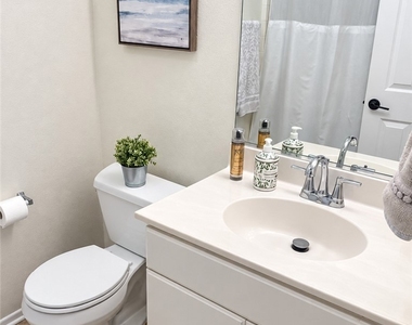 33640 W Winston Way - Photo Thumbnail 6