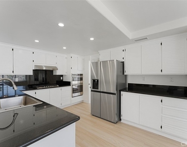 13381 Presidio Place - Photo Thumbnail 10