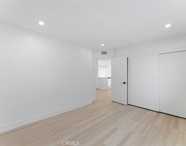 13381 Presidio Place - Photo Thumbnail 32