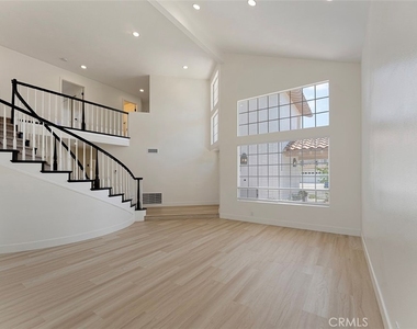 13381 Presidio Place - Photo Thumbnail 5