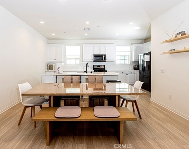 6899 Magnolia Avenue - Photo Thumbnail 3