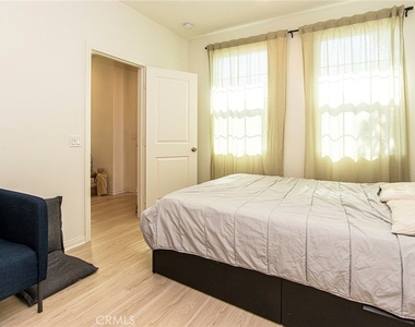 6899 Magnolia Avenue - Photo Thumbnail 10