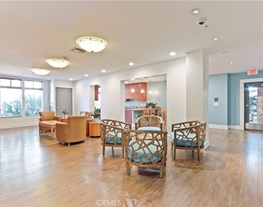 388 E Ocean Boulevard - Photo Thumbnail 16