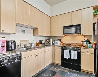 388 E Ocean Boulevard - Photo Thumbnail 7