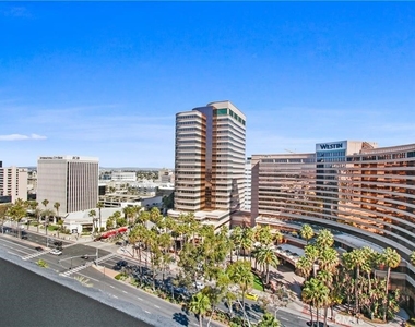 388 E Ocean Boulevard - Photo Thumbnail 5