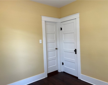 1126 W Center Street - Photo Thumbnail 15