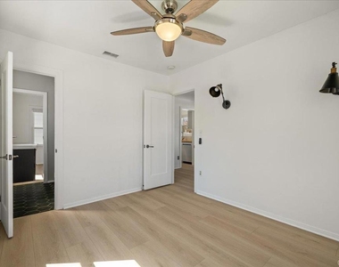 3703 Meade Avenue - Photo Thumbnail 11