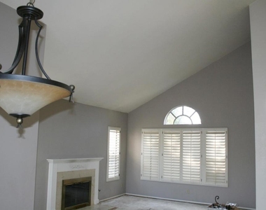 1595 Zephyr Ave - Photo Thumbnail 12