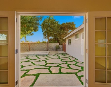1379 Glen Avenue - Photo Thumbnail 19