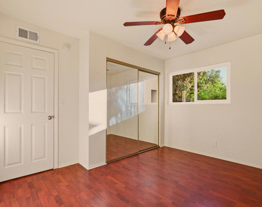 1379 Glen Avenue - Photo Thumbnail 11