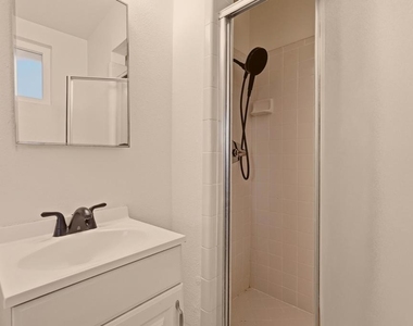1379 Glen Avenue - Photo Thumbnail 19