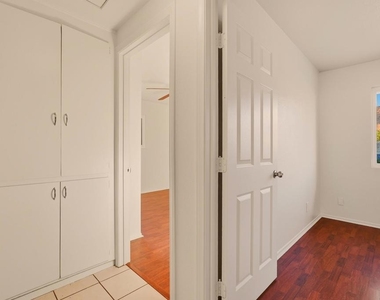 1379 Glen Avenue - Photo Thumbnail 8
