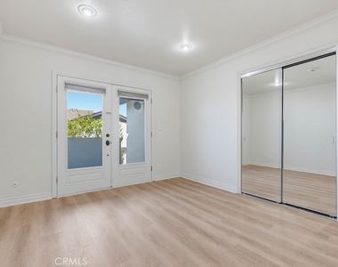 1010 Valencia Street - Photo Thumbnail 26
