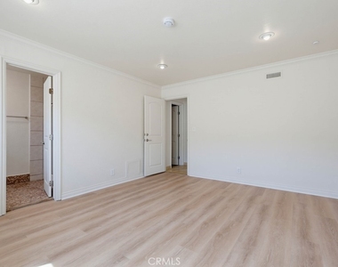 1010 Valencia Street - Photo Thumbnail 16