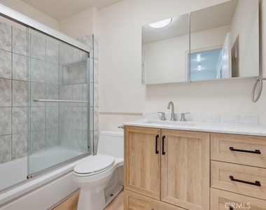 1010 Valencia Street - Photo Thumbnail 29