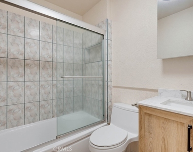 1010 Valencia Street - Photo Thumbnail 30