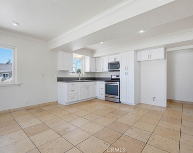 1010 Valencia Street - Photo Thumbnail 7