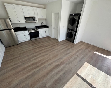 1415 Gary Place - Photo Thumbnail 1