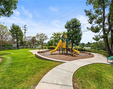 4760 Templeton Street - Photo Thumbnail 20