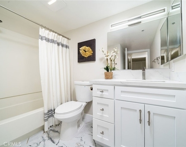 4760 Templeton Street - Photo Thumbnail 8