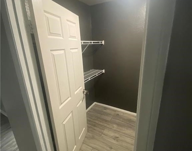 9297 San Rafael Arcangel Ln - Photo Thumbnail 8