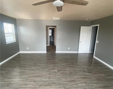 9297 San Rafael Arcangel Ln - Photo Thumbnail 9