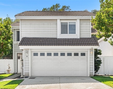32 La Costa Court - Photo Thumbnail 1