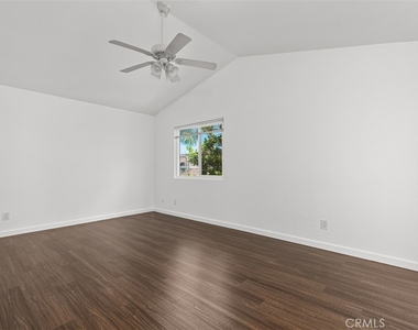 32 La Costa Court - Photo Thumbnail 18