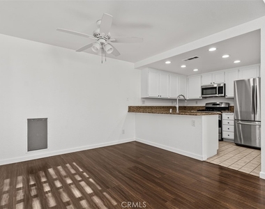 32 La Costa Court - Photo Thumbnail 13