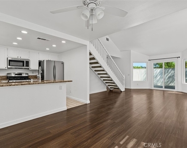 32 La Costa Court - Photo Thumbnail 14