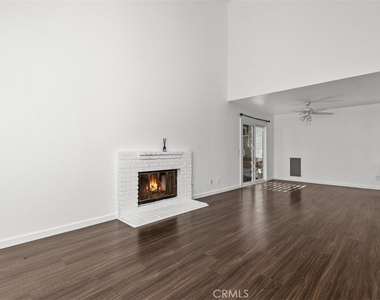32 La Costa Court - Photo Thumbnail 7