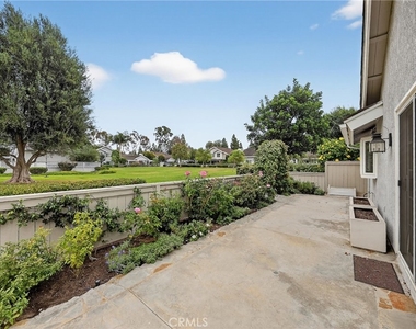 26 Lakeshore - Photo Thumbnail 23