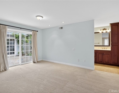 26 Lakeshore - Photo Thumbnail 10