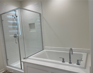5760 Westmont Lane - Photo Thumbnail 11