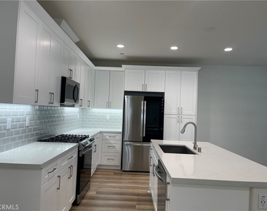 5760 Westmont Lane - Photo Thumbnail 4