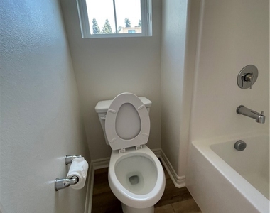 5760 Westmont Lane - Photo Thumbnail 22