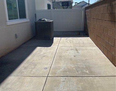5760 Westmont Lane - Photo Thumbnail 21