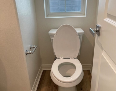 5760 Westmont Lane - Photo Thumbnail 13