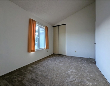 1468 Cresthaven Place - Photo Thumbnail 2