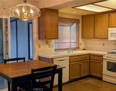 1468 Cresthaven Place - Photo Thumbnail 4
