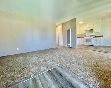 815 N Rose - Photo Thumbnail 10