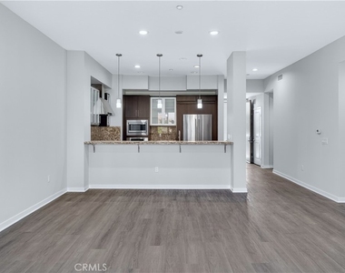 21 Gramercy - Photo Thumbnail 21