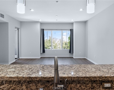 21 Gramercy - Photo Thumbnail 24