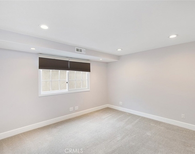 417 1/2 Orchid Avenue - Photo Thumbnail 11